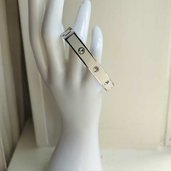 Fossil Iconic Stainless Steel Space Rhinestone Hinged Oval Bangle Bracelet Women - Picture 11 of 12